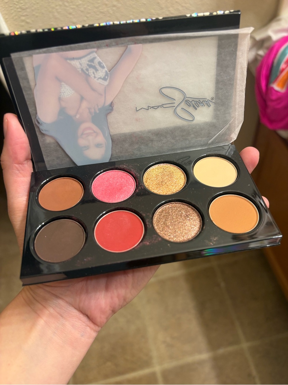 MAC x Selena Warm Toned Eyeshadow Palette - Red, Gold, Brown, Pink, Tan
